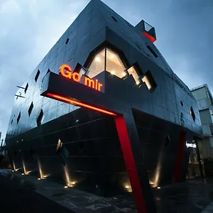  Hostel Mir
