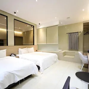 https://almond-station.busan-hotelsweb.com